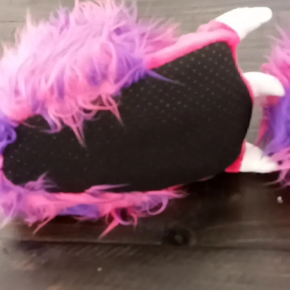 N/A dinosaur slippers